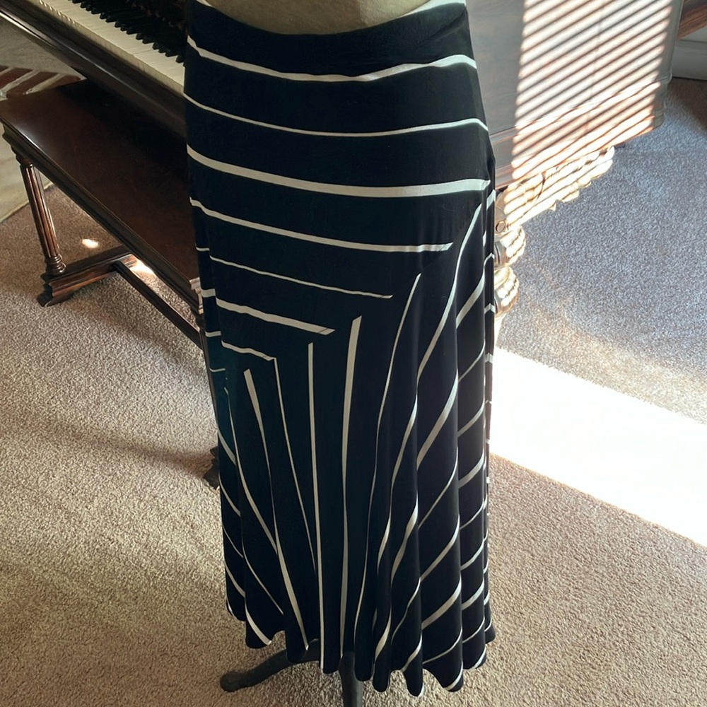Chico's Black and white Maxi Skirt. Chico’s size 1